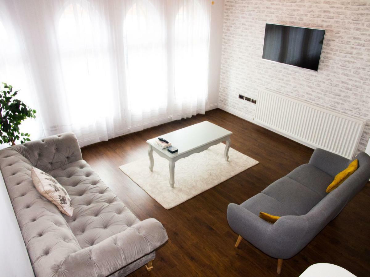 Stunning Shabby Chic Loft Ap Apartment *